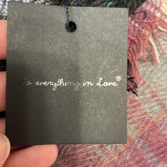 Do Everything in Love Wrap, NWT - Picture 2 of 2